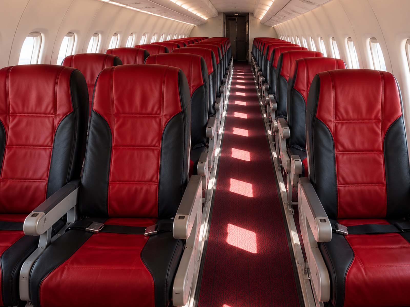 ERJ-145LR cabin